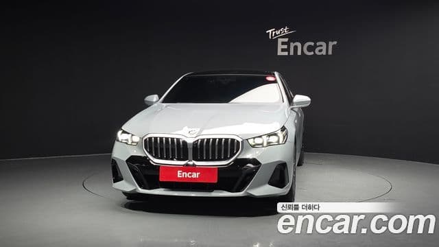 BMW 5 Series 2024 — Photo 13/41