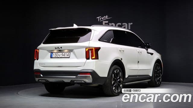 Kia Sorento 2024 — ფოტო 2/20