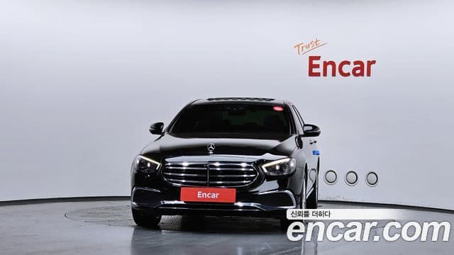 Mercedes-Benz E-Class 2021 — ფოტო 2/20