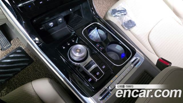 Kia Carnival 2023 — Şəkil 9/20