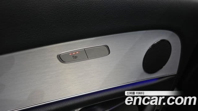 Mercedes-Benz E-Class 2020 — Фото 19/20