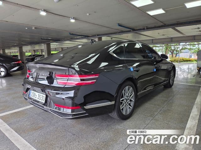 Genesis Electrified G80 2024 — ფოტო 1/12