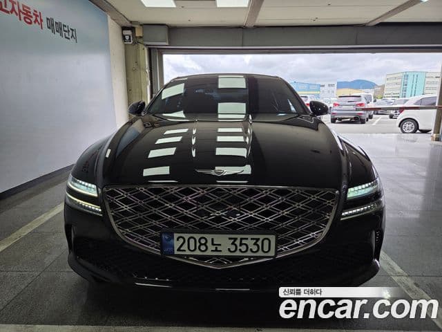 Genesis Electrified G80 2024 — фото 2 из 12