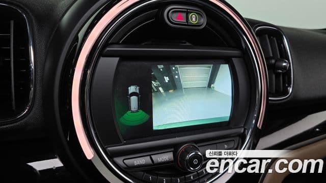 Mini Cooper Countryman 2020 — Фото 17/20