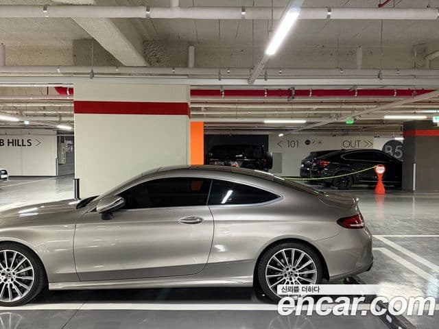 Mercedes-Benz C-Class, 2023