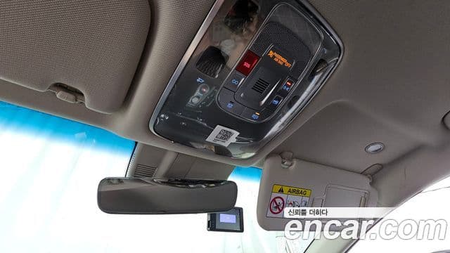 Genesis Electrified G80 2023 — фото 18 из 20