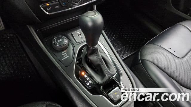 Jeep Cherokee 2022 — Şəkil 9/20