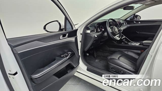 Kia K5 2023 — ფოტო 10/20