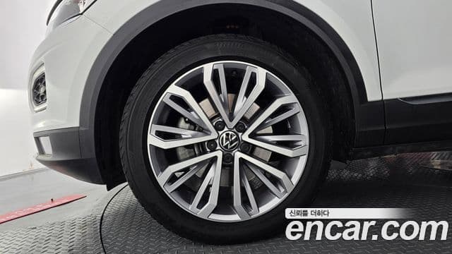 Volkswagen T-Roc 2021 — фото 5 из 20