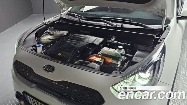 Kia Niro 2020 — фото 6 из 20
