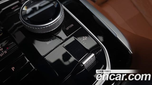 BMW X7 2023 — фото 17 из 20