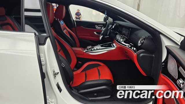 Mercedes-Benz AMG GT 2021 — фото 11 из 20