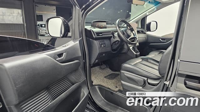 Hyundai Staria 2022 — фото 10 из 20