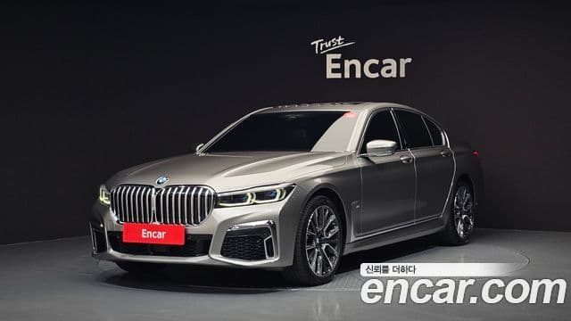 BMW 7 Series 2020 — ფოტო 1/20