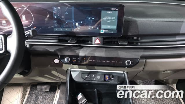 Kia Carnival 2024 — фото 13 из 20
