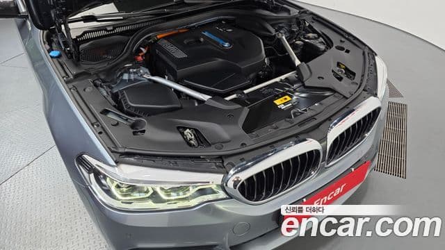 BMW 5 Series 2020 — Şəkil 6/20
