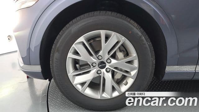 Genesis GV70 2025 — фото 4 из 20