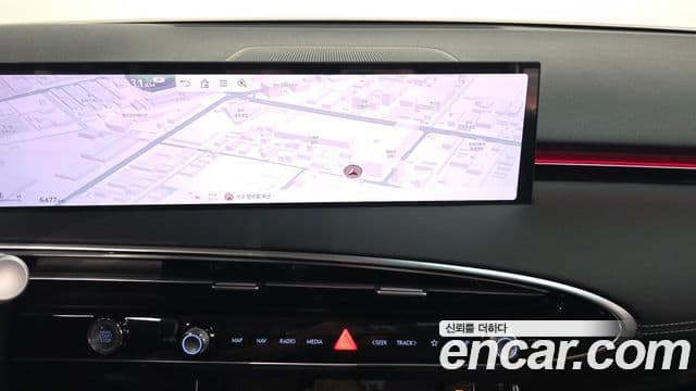 Genesis GV70 2025 — фото 13 из 20