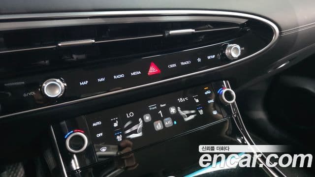 Genesis GV70 2025 — фото 16 из 20