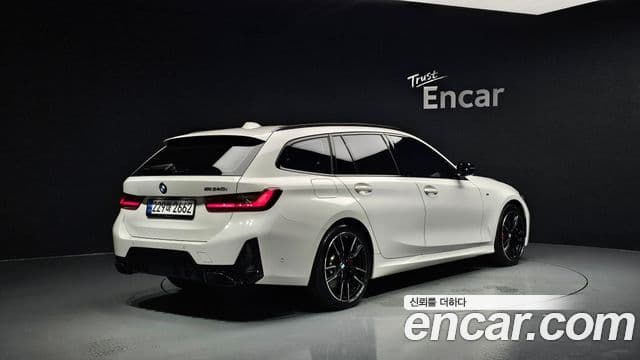BMW 3 Series 2024 — Фото 1/20