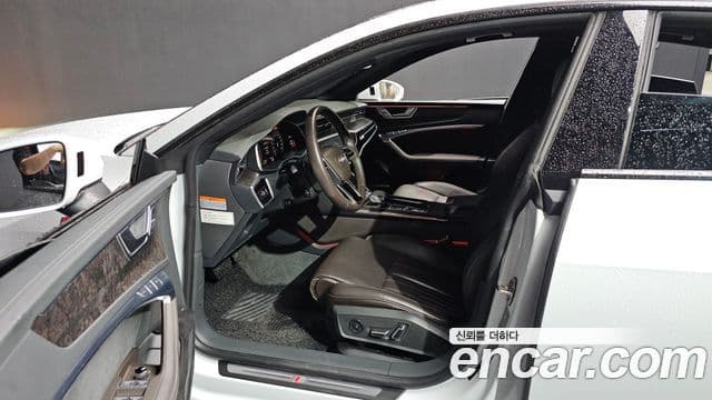 Audi A7 2020 — ფოტო 10/20