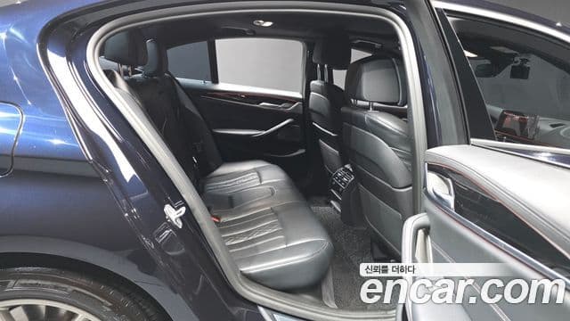 BMW 5 Series 2020 — ფოტო 12/20