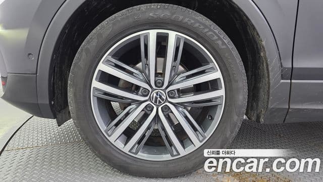 Volkswagen Tiguan 2022 — фото 5 из 20
