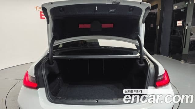 BMW 3 Series 2023 — фото 20 из 20