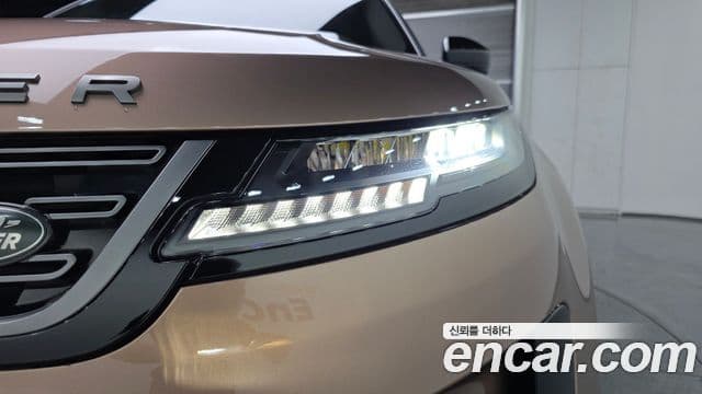 Land Rover Range Rover Evoque 2025 — ფოტო 17/20