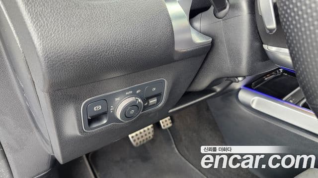 Mercedes-Benz GLB-Class 2022 — фото 16 из 20