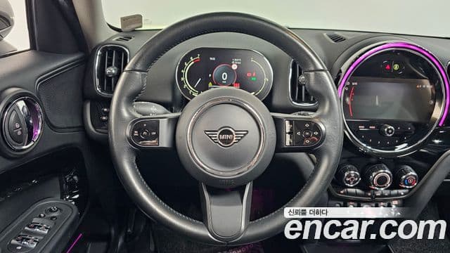Mini Cooper Countryman 2021 — ფოტო 19/20