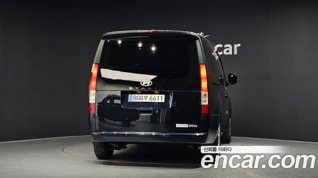 Hyundai Staria 2024 — фото 4 из 20