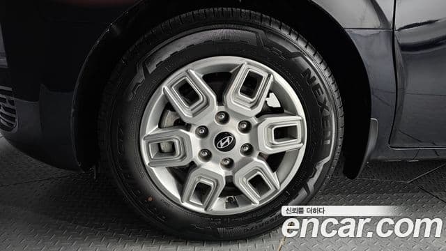 Hyundai Staria 2024 — фото 5 из 20