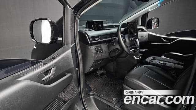 Hyundai Staria 2024 — фото 10 из 20