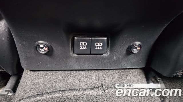 Toyota Camry 2018 — ფოტო 6/32