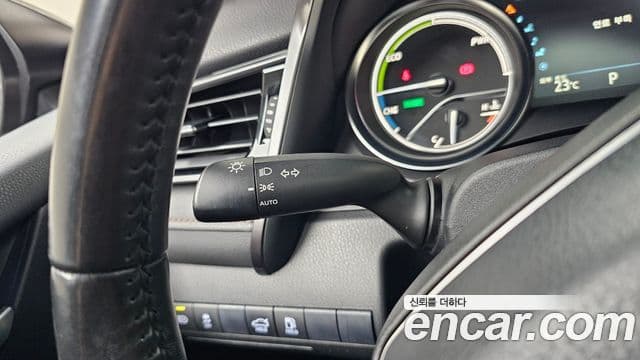 Toyota Camry 2018 — ფოტო 5/32