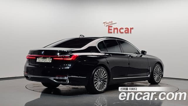 BMW 7 Series 2020 — фото 2 из 20