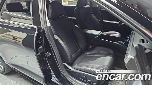 Hyundai Grandeur 2023 — ფოტო 11/20