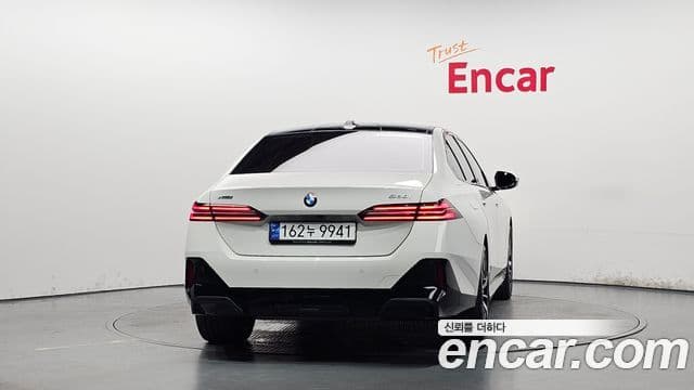 BMW 5 Series 2025 — фото 4 из 20