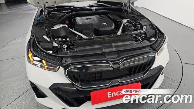 BMW 5 Series 2025 — фото 6 из 20