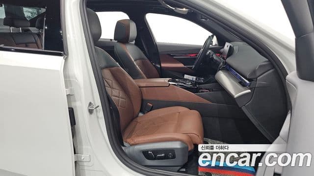 BMW 5 Series 2025 — фото 10 из 20