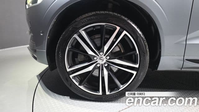 Volvo XC60 2019 — фото 5 из 20