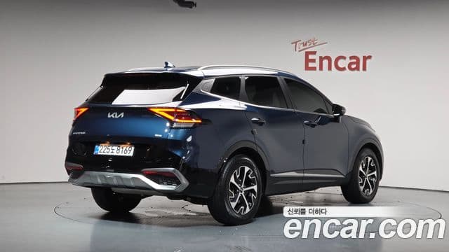 Kia Sportage 2022 — фото 2 из 20