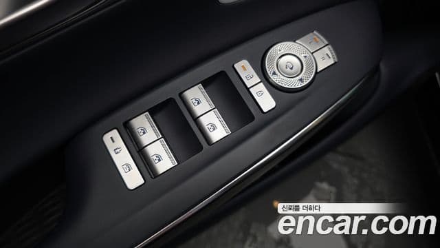 Genesis GV70 2024 — Photo 14/39