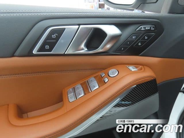 BMW X7 2025 — фото 8 из 20