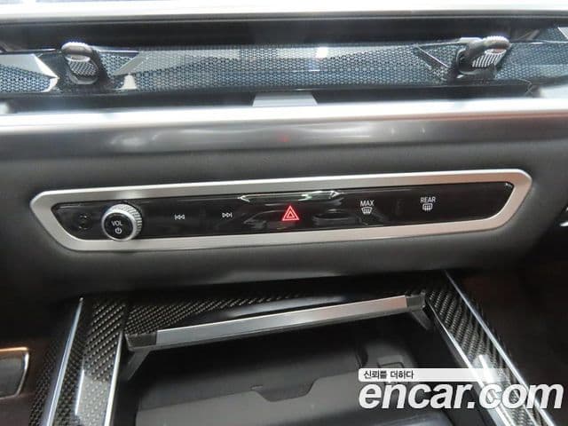BMW X7 2025 — фото 12 из 20