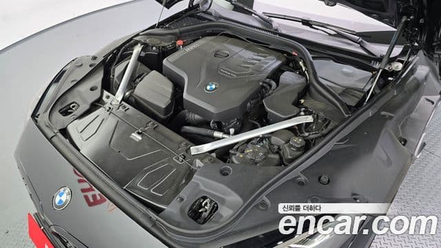 BMW Z4 2023 — Photo 10/20