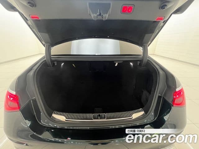 Mercedes-Benz S-Class 2022 — ფოტო 19/20
