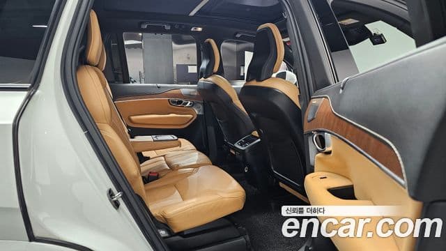 Volvo XC90 2019 — фото 11 из 20