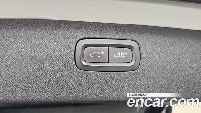 Volvo XC90 2019 — фото 20 из 20